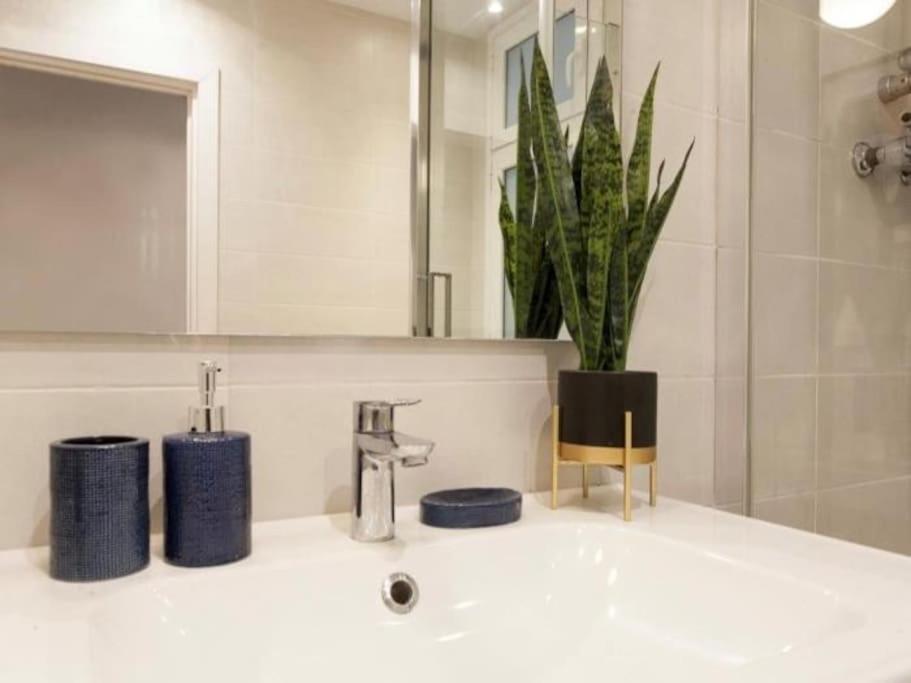Apartament Oasis Sagrada Familia Barcelona Zewnętrze zdjęcie